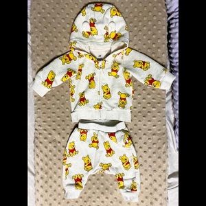 (SOLD) 2 piece “Winnie the Pooh” printed set